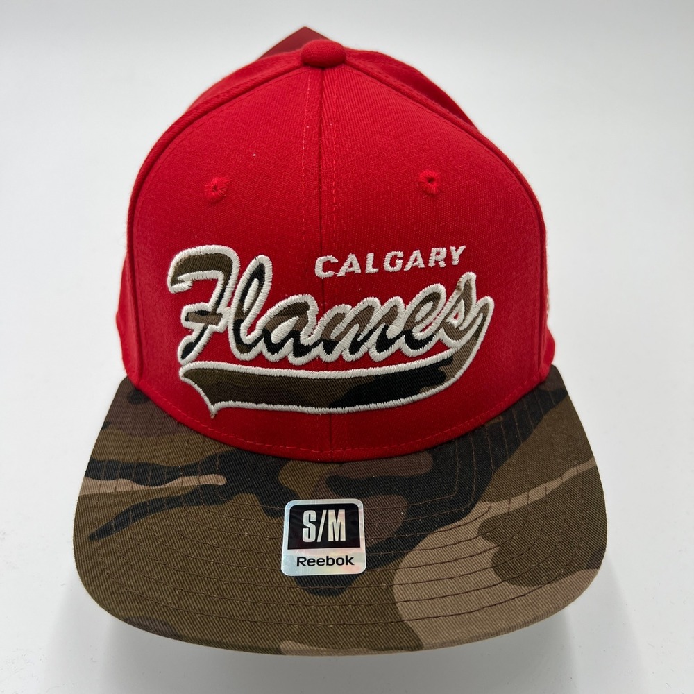 Reebok Calgary Flames NHL Hat Red Camo Flat Brim Snapback S/M Sample NEW
